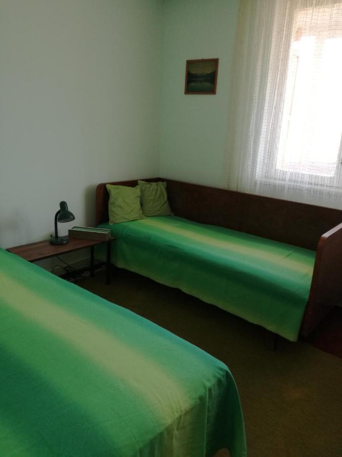 Sara Apartman Târgu-Mureş Buitenkant foto