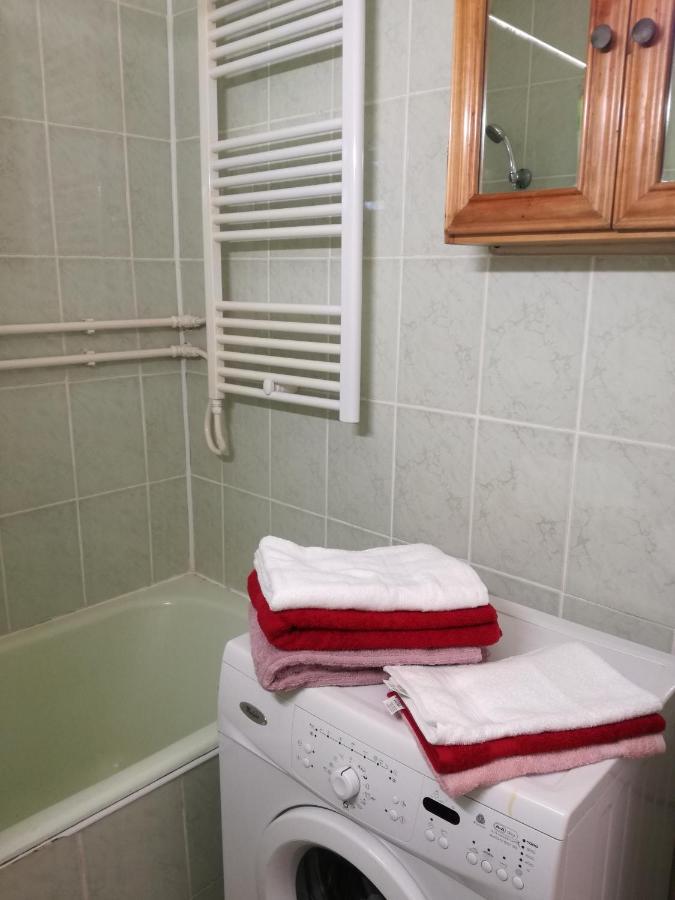 Sara Apartman Târgu-Mureş Buitenkant foto